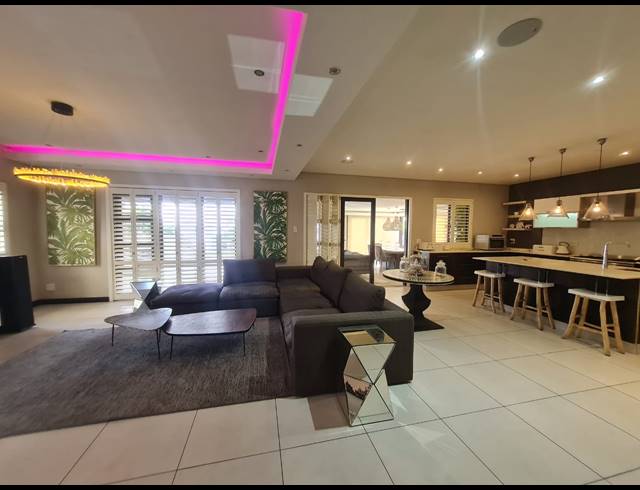 4 BEDROOM HOUSE TO LET IN MZINGAZI GOLF ESTATE